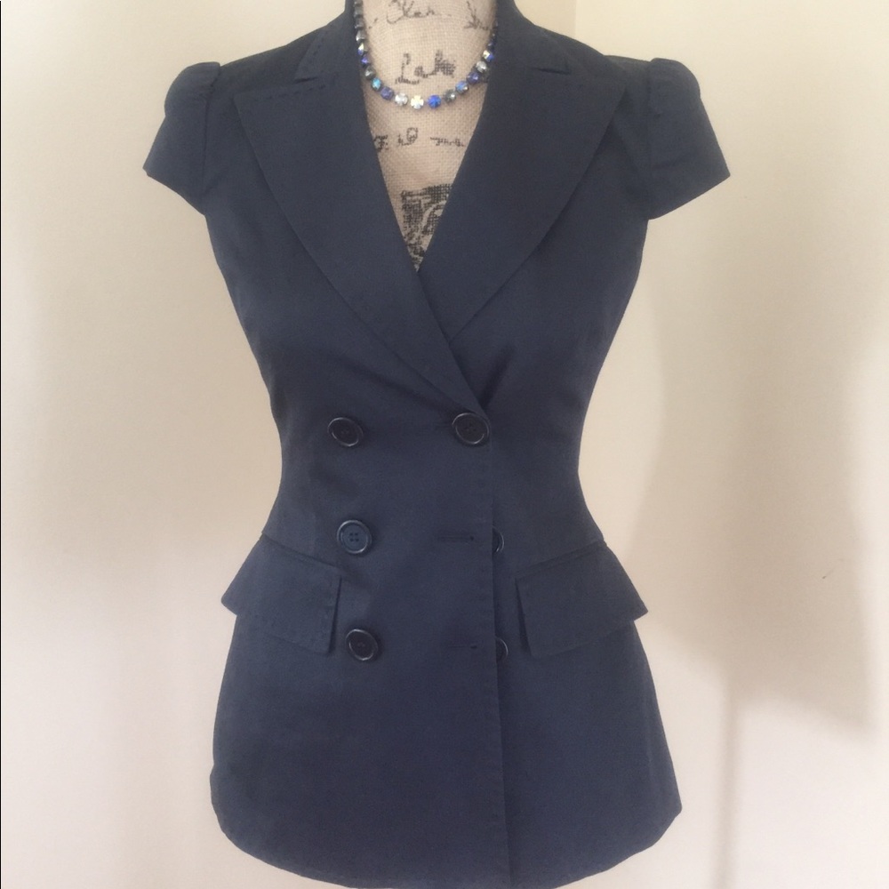 Short sleeve BCBG suit jacket